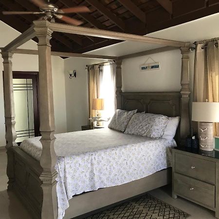 Alexanders Penthouse On The Beach Очо-Риос Экстерьер фото